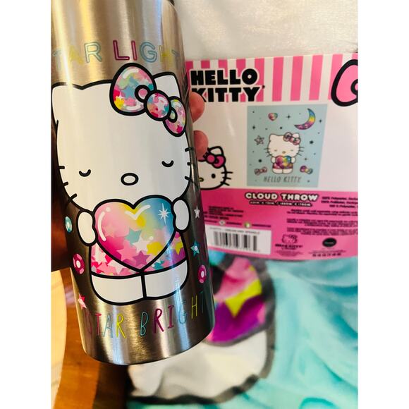 Hello kitty dream and sparkle cloud throw 60 x 70” with matching chrome Tumblr - Picture 3 of 3